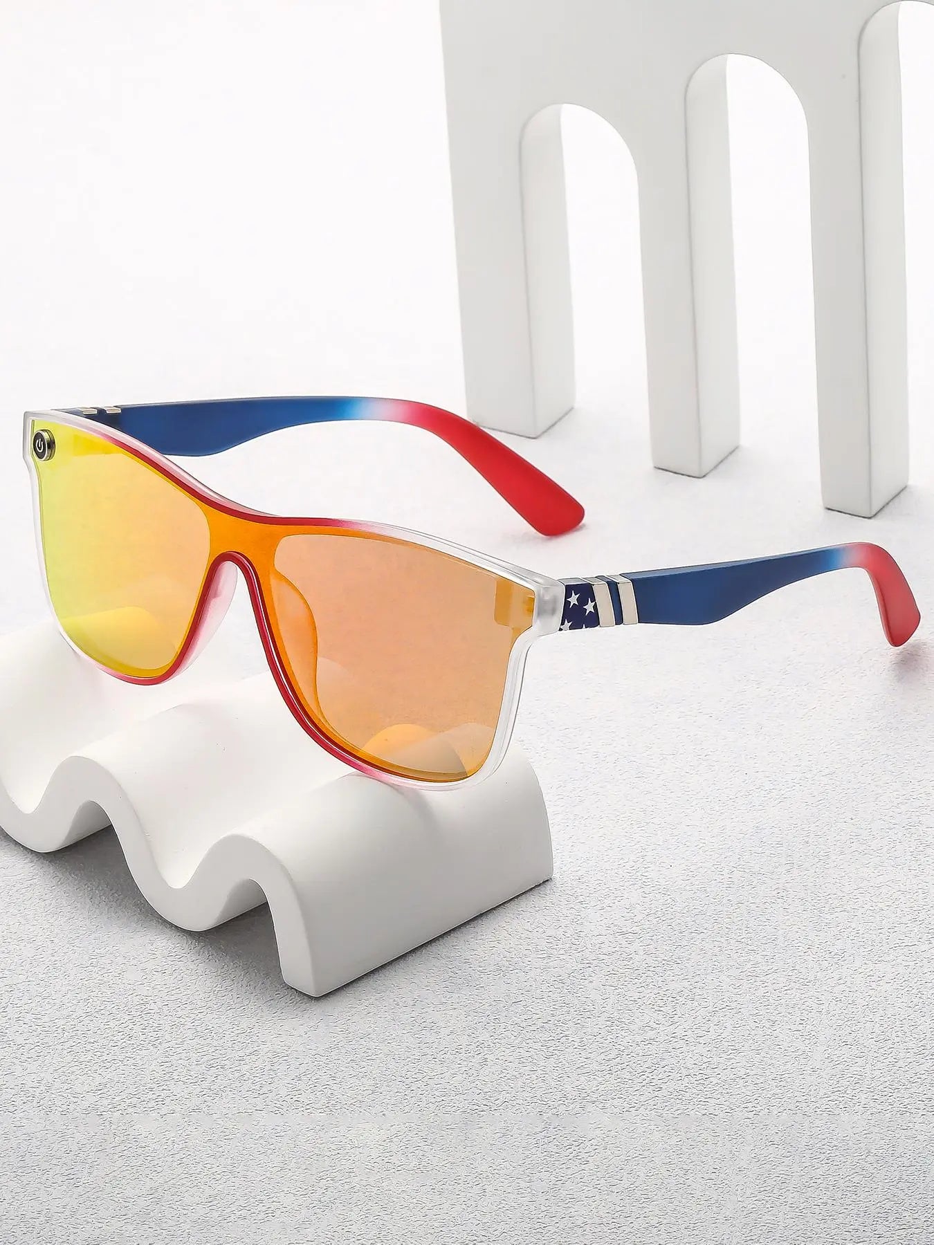 vevolora Riviera Blue and red flat-top mirrored sunglasses