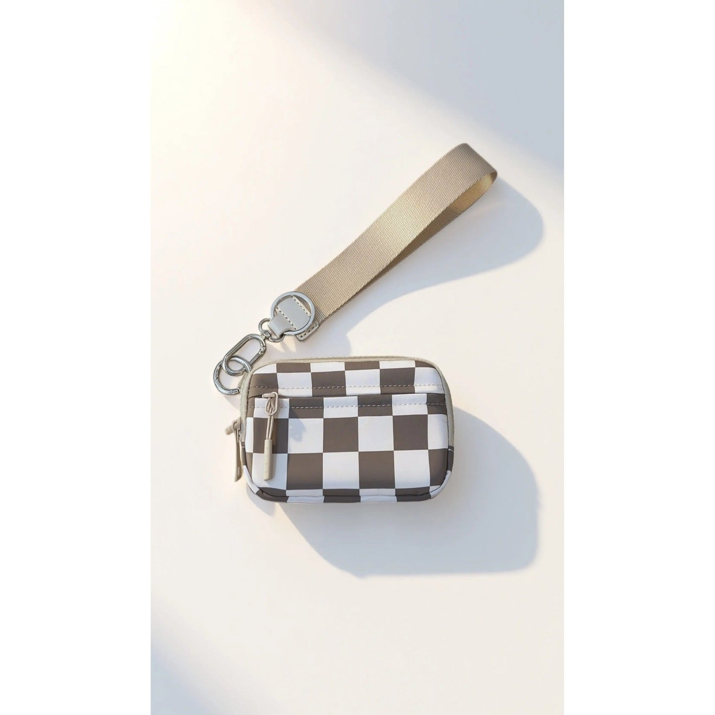 vevolora RFID compact wristlet wallet in Brown Checkered