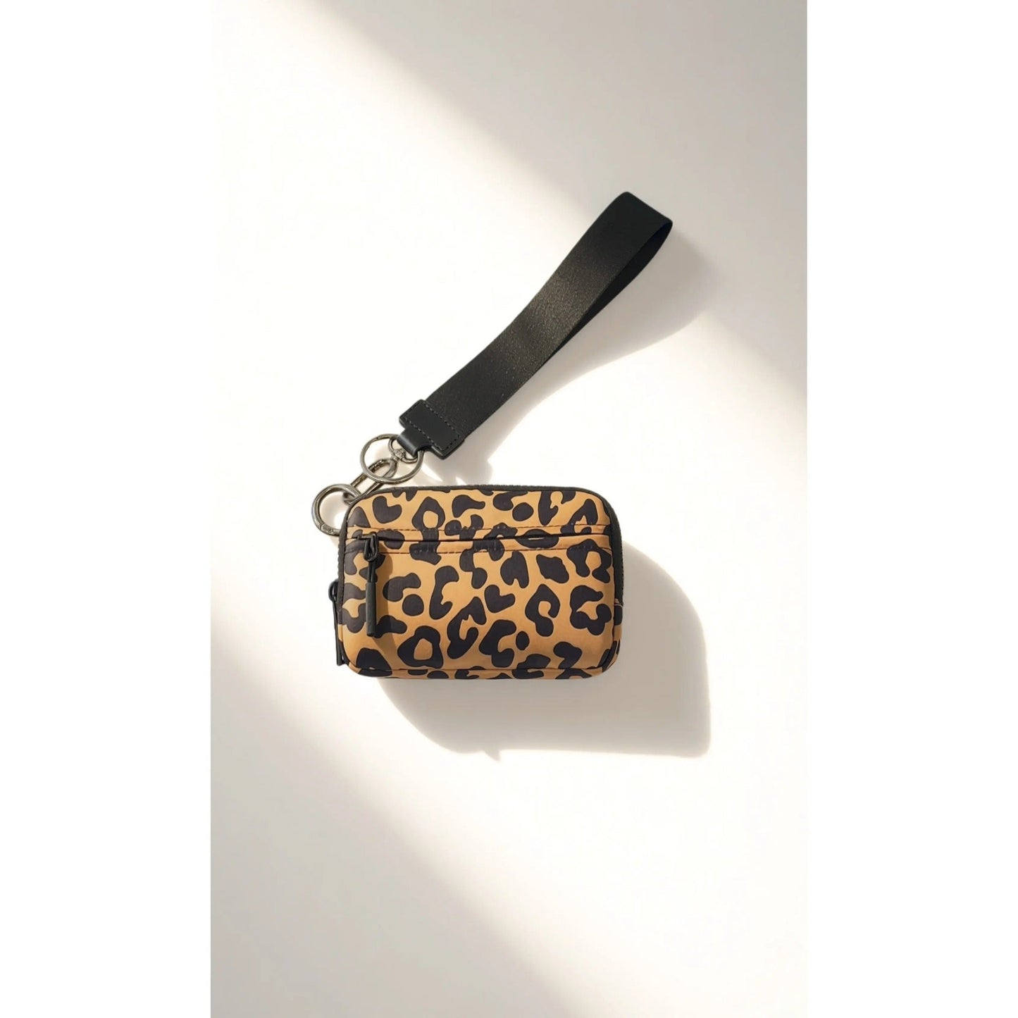 vevolora RFID compact wristlet wallet in Tan Leopard
